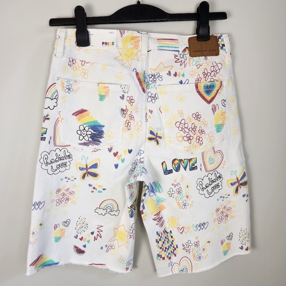 AE PRIDE low-rise Baggy Bermuda Stretch Shorts Dopamine Dressing Candy Rav - Picture 3 of 12